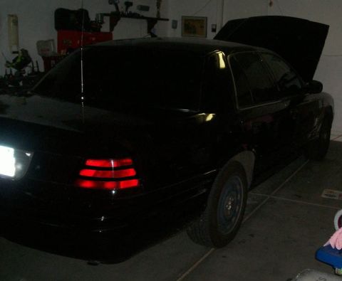 2002 Ford Crown Victoria photo