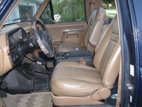1989 Ford Bronco - Newly reupholstered seats installed.