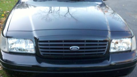 1999 Ford Crown Victoria photo