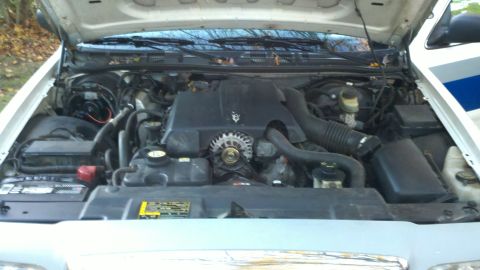 2003 Ford Crown Victoria photo