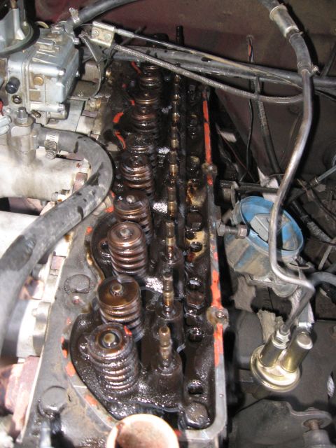 1981 Ford Bronco - Rocker arms and push rods removed.