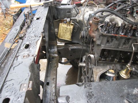 1981 Ford Bronco - Can see just how far back the engine moved.