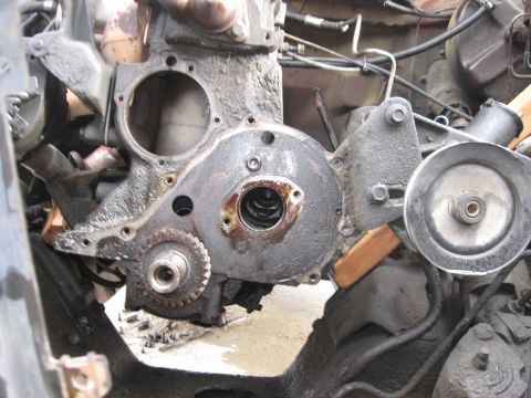 1981 Ford Bronco - Struggled to get the cam out for a while, until I realized the fuel pump was still in place. After removing it, the cam slid right out with…