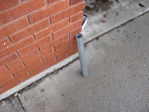 1981 Ford Bronco - Got a free piece of pipe at Home Depot to use to tap the new crank gear in place.