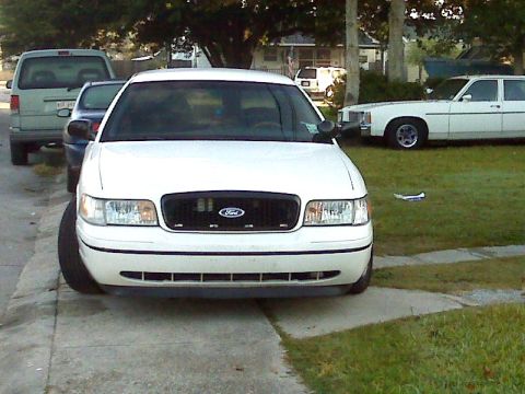 2005 Ford Crown Victoria - my 99 p71 low and long and fast