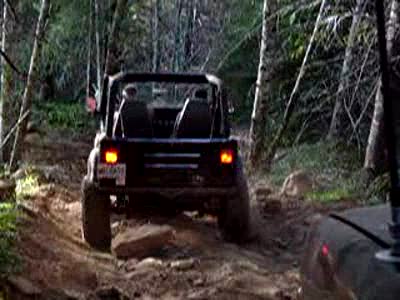 1995 Jeep Wrangler - Jeep goin' over a couple of rocks...