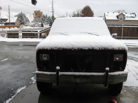 1981 Ford Bronco - Another morning of work, waking up to a blanket of snow. If you're going to be doing a cam job outside, look at the weather forecast before…