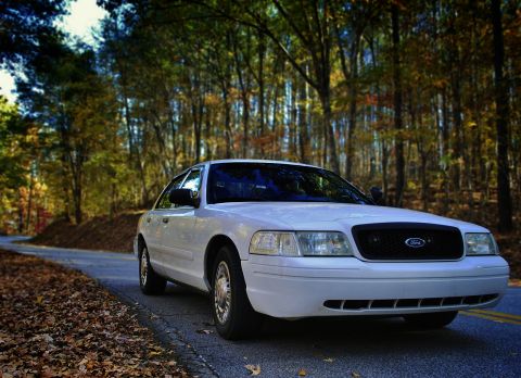 2002 Ford Crown Victoria photo