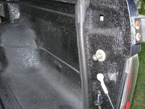 1989 Ford Bronco - Closeup of tailgate jam area. Went a little nuts with the bedliner. But that paint is tough when it dries!
