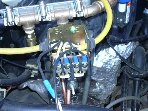 1991 Ford Bronco - Got the switch wired. I used an old 12ga extension cord. Kinda cheesy but it had the wires already bundled together and made it easy.
