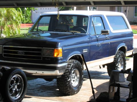 1989 Ford Bronco - Washed and waxed.