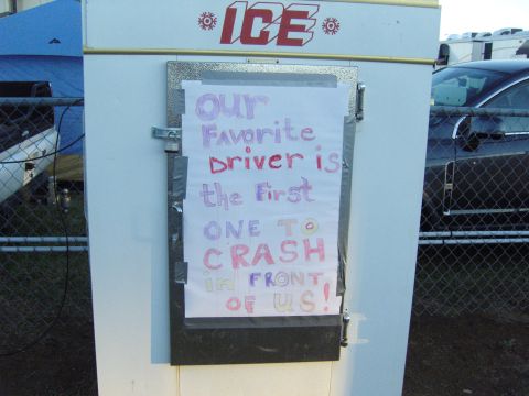 2007 Ford Mustang - An ice machine displays a humorous handwritten sign about drivers.