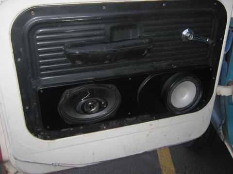 1972 Ford F-250 - Aftermarket speakers have been installed in the door panel of this vehicle.