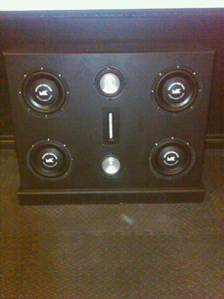 1987 Ford Bronco - A custom speaker enclosure with multiple drivers is shown.