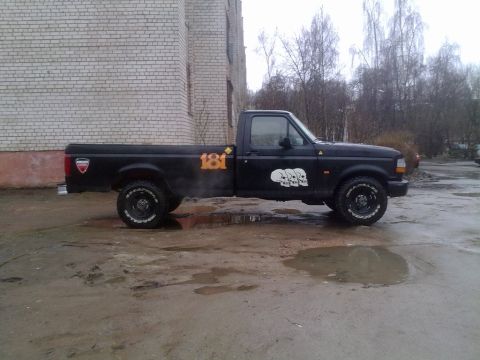 1995 Ford E150 photo