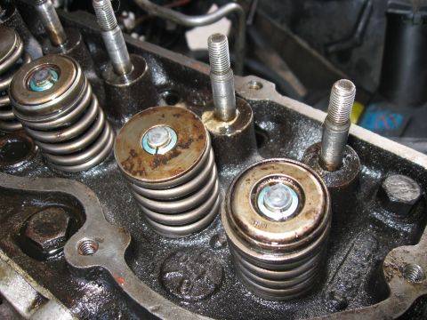 1981 Ford Bronco - A picture of the new Comp springs installed.