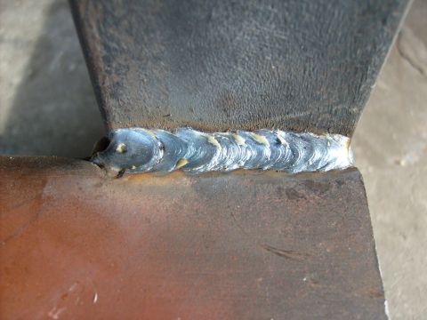 1986 Ford Bronco - Close-up view of a metal weld seam, with the Supermotors.net logo visible in the lower right corner.