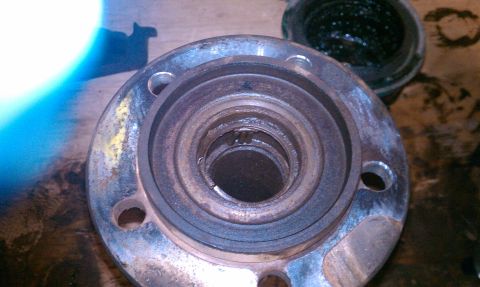 1994 Ford F-150 - That is where that noise is coming from...passenger side spindle bearing. Prob hadn't seen daylight since being put on at the factory.