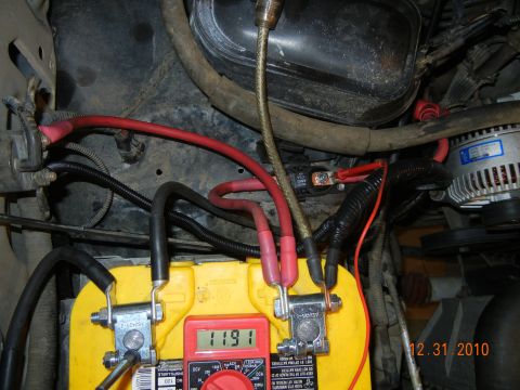 1996 Ford Bronco - ok, so if it's not charging enough at idle, lets bump up the rpms... But still with the engine at 2k rpm, it's still charging at 11.91volts.