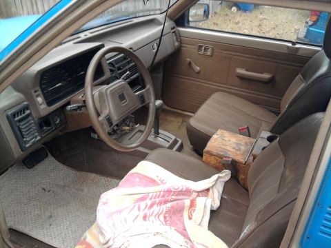 1987 Mazda B2200 photo