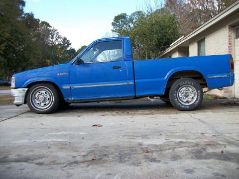 1987 Mazda B2200 photo