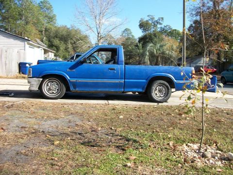 1987 Mazda B2200 photo