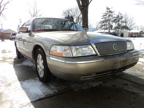2004 Mercury Grand Marquis - Missed a spot under the grill...