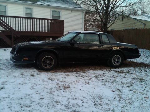 1988 Chevrolet Monte Carlo photo