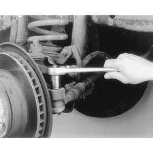 1992 Ford Bronco - Remove the nut from the ball stud