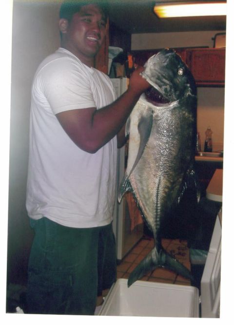 1991 Ford Bronco - Ryan Tambalo and his 27lb Ulua.