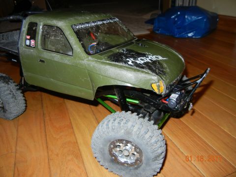 1996 Ford Bronco - This RC rock crawler truck does not match the 1996 Ford Bronco claim.