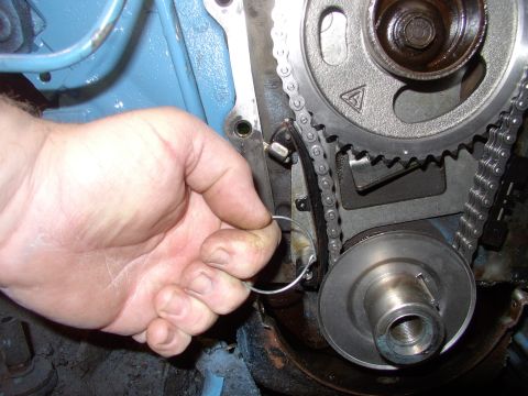 1982 Chrysler New Yorker - Here it is about to tension the Sealed power double row timing chain with it's STEEL cam and crank gears. Note the early style oil slinger…