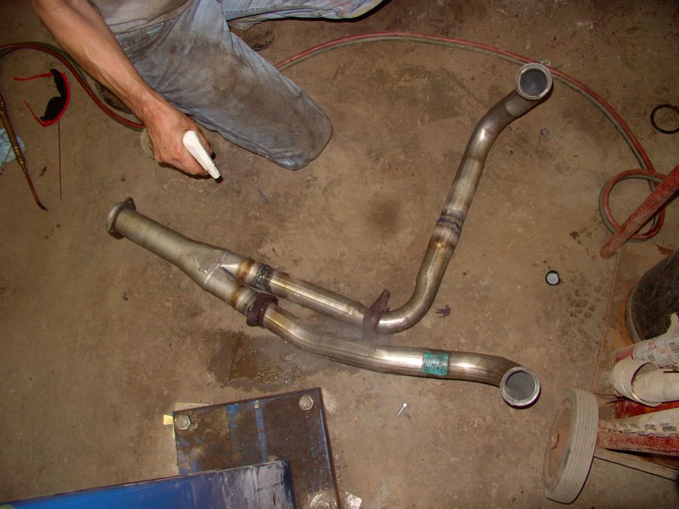 Here's my pipe bending buddy building a new Y-pipe using the excellent Flowmaster Scavenger series Y section