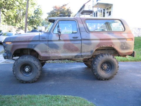 1979 Ford Bronco - Top and doors back on