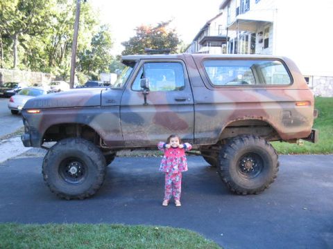 1979 Ford Bronco - My 4 year old daughter Cassidy with SUPERJUNK