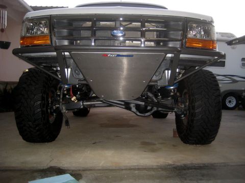 1996 Ford Bronco - Front view of a 1996 Ford Bronco, its custom bumper and suspension system.