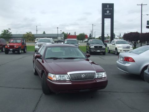 2005 Mercury Grand Marquis photo