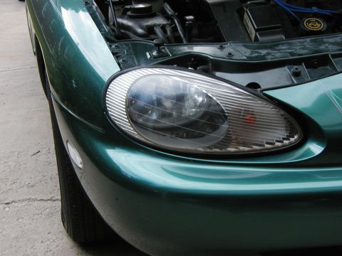 1996 Mercury Sable - Passenger side headlight after polishing.