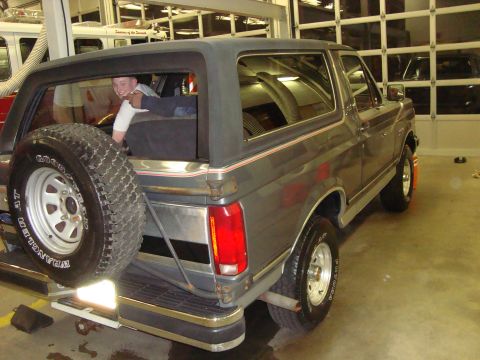 1991 Ford Bronco - Jr's begging for a test ride... lol
