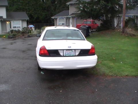 2003 Ford Crown Victoria photo