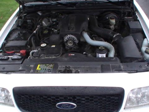 2003 Ford Crown Victoria photo