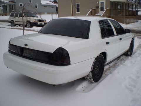 2002 Ford Crown Victoria photo