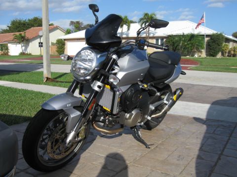 2009 Aprilia Mana 850 photo