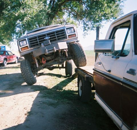 1984 Ford Bronco - Testing my flex