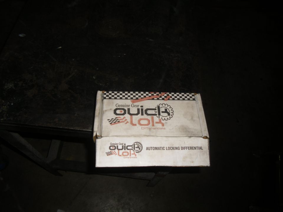 Box for a Quick Lok automatic locking differential