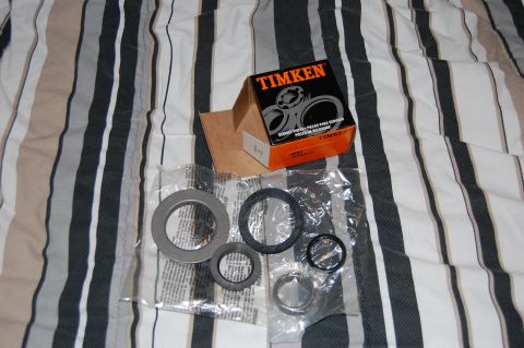 1994 Ford Bronco - Most parts stores listed this style of seal for my truck. however mine is equipped with the later style seals.