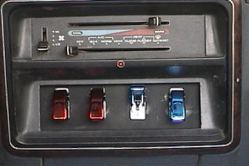 1991 Ford Bronco - New switches