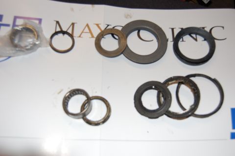 1994 Ford Bronco - On top is the seal kit the Parts store sold me.On the bottom is the original. You can see the difference.