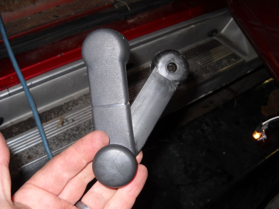 Interior window crank mechanism, gray plastic