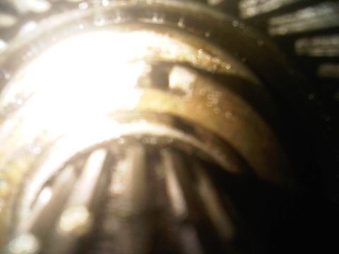 1978 Ford Bronco - A close-up view of internal gears, with a Supermotors.net watermark visible in the lower right corner.